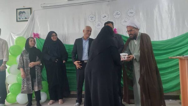 شور و شوق دانش‌آموزان در روز پدر