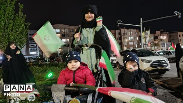 از کودک تا پیر، حضور هر ایرانی در دفاع از آرمان‌ها