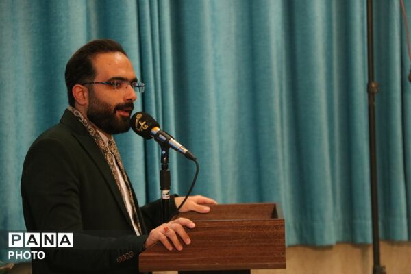 محفل قرآن دانش آموزان یزد با حضور مدیرکل آموزش و پرورش استان یزد