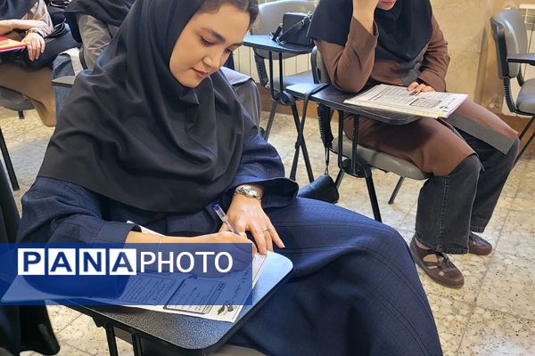 جلسه شورای معلمان دبیرستان نمونه دولتی ولایت