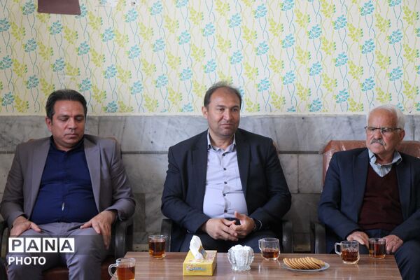 آیین بزرگداشت «خاطره‌سازان» در آموزشگاه شهید جوادی