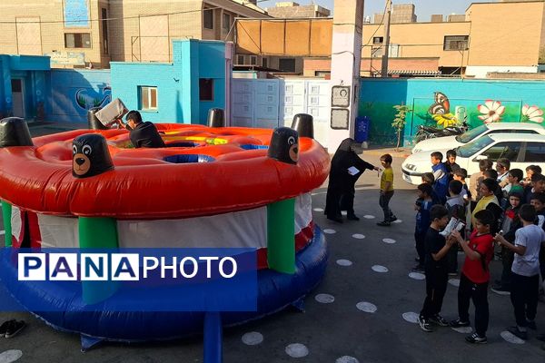 اردوی درون مدرسه ای در دبستان شاهد شهید قدوسی ناحیه دو شهرری 