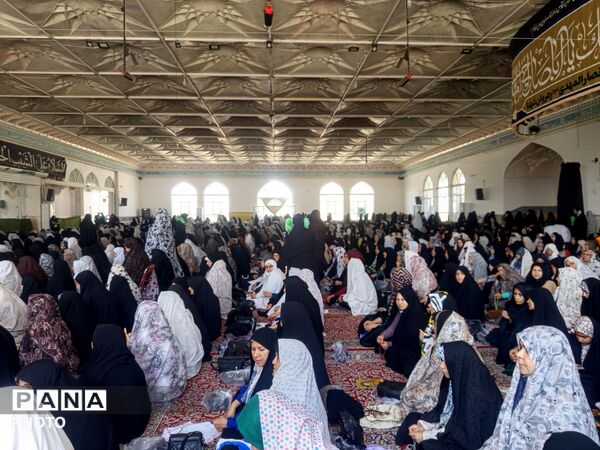 نماز جمعه ای با عطر رمضان در کاشمر 