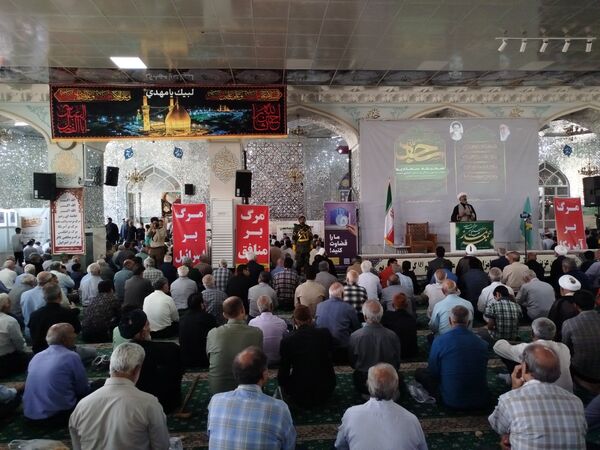 حضور پرشور جوانان و نوجوانان در نماز جمعه کاشمر
