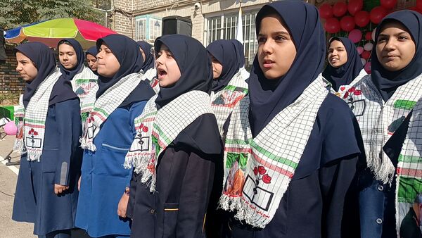 افتتاحیه طرح آهن یاری در دبیرستان کوثر فرهنگیان