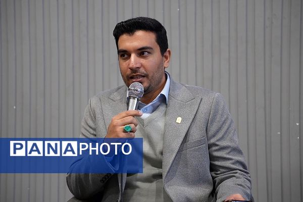 مراسم تقدیر از مربیان و مشاوران به مناسبت هفته امور تربیتی در پیشوا 