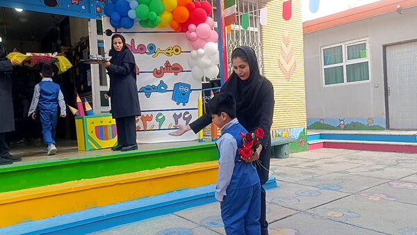 جشن غنچه‌های  کودکستان مهر و ماه آشخانه 
