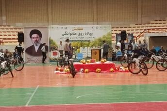 همایش بزرگ پیاده روی خانوادگی به مناسبت هفته سلامت 