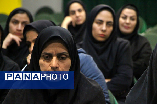 گردهمایی سفیران سلامت متوسطه اول و دوم مدارس یزد