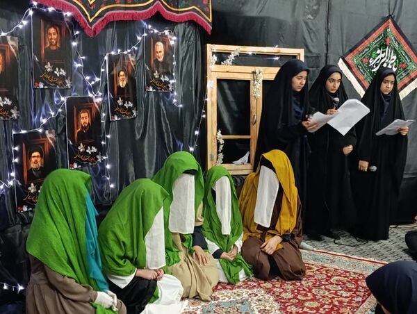 مراسم استقبال از شهید گمنام در دبیرستان دخترانه امام رضا(ع) واحد ۱۲ مشهد