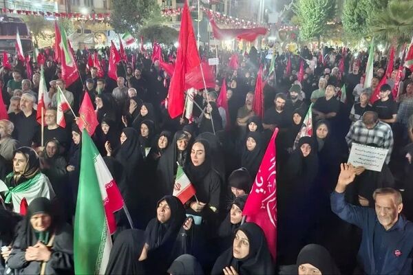 حماسه حضور فردیسی‌ها در صد و پنجاه ‌و دومین تجمع اقتدار و ایستادگی 