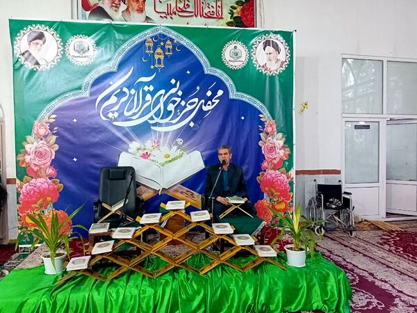 برگزاری محفل جزءخوانی قرآن کریم در امامزاده سید‌محمد(ع) کاشمر