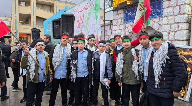 گزارشی از لحظات خوش مردم شهرکرد در نیمه شعبان 