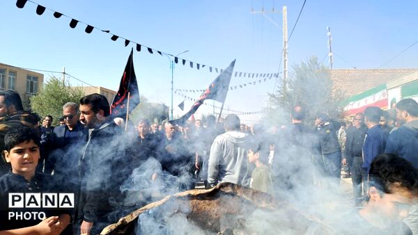 تشییع پیکر شهید محمد مهدی آخوندی در ابراهیم‌آباد