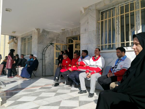 نواختن زنگ زلزله در دبیرستان کوشش شهرستان فاروج 