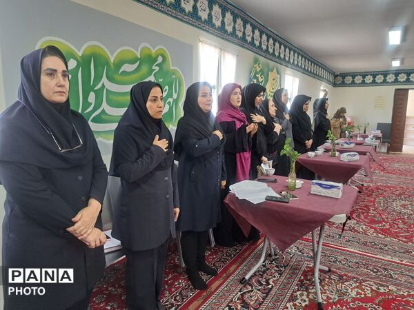  نخستین جلسه شورای دبیران دبیرستان علی افشارنژاد