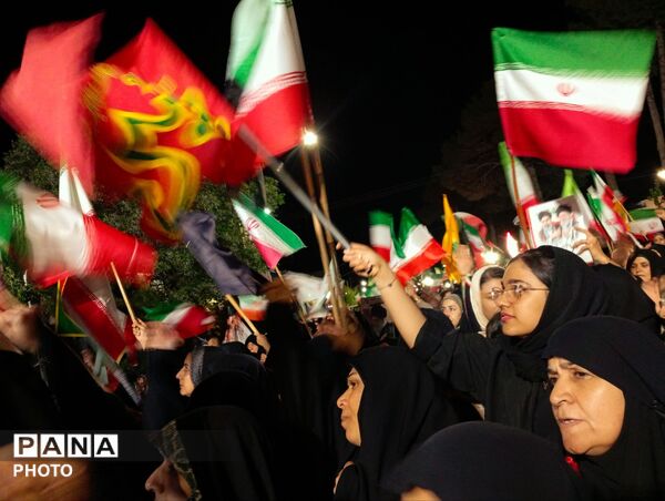 اجتماع مردمی در حمایت از کشور و نیروهای مسلح 