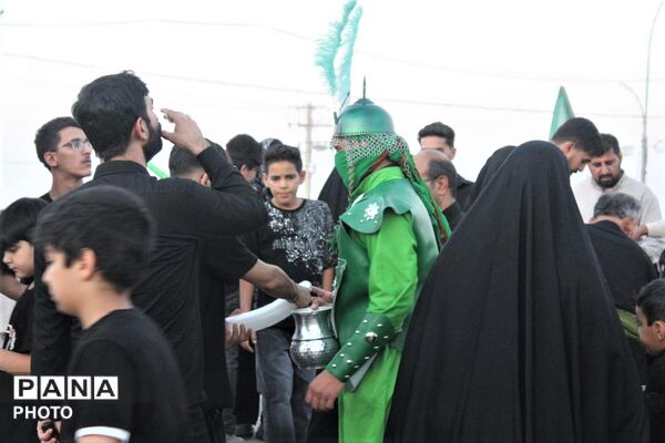 حضور دلدادگان اربعین حسینی(ع) در طریق المهدی(عج) مسجد جمکران