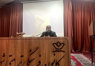 کارگاه توانمندسازی معلمان با تاکید بر جهاد تبیین در ساوجبلاغ 