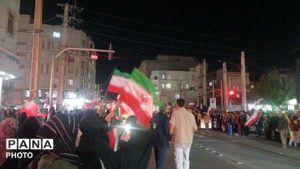 تجمع و راهپیمایی مردم حماسه‌آفرین و پای‌کار محله آبرسانی شهرستان فردیس