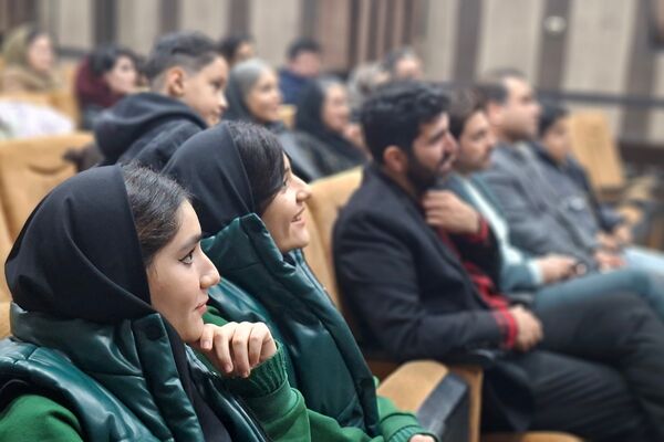 یلدا با نخستین جشنواره‌ هنرهای آوایی کانون ملائک در قرچک