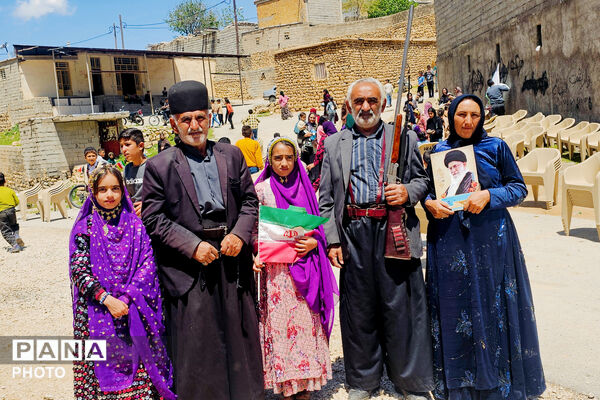 مهمان نوازی مردم انقلابی و غیور روستای پل بریده از مسئولین و رزمندگان