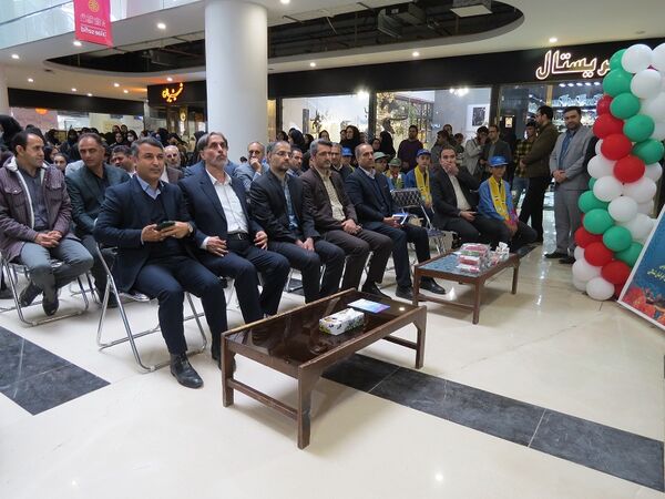 افتتاحیه نمایشگاه استانی به‌مناسبت هفته مشاغل در شهرستان بجنورد 