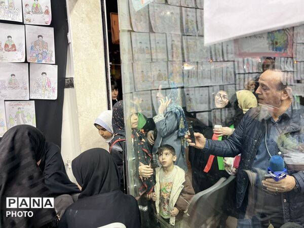 نمایشگاه یادبود شهدای دانش‌آموز میناب