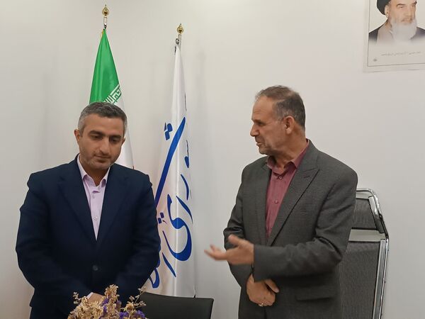 دیدار نوروزی نماینده شهرستان‌های محمودآباد و نور با مدیران ادارات در محمودآباد 