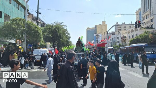 خیابان امام رضا(ع)؛ میزبان دسته‌های عزاداری اربعین حسینی