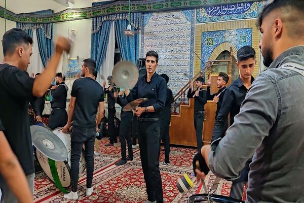 هیئت  زنجیر زنی و عزاداری اباعبدالله الحسین علیه السلام  بار درشب هفتم محرم  