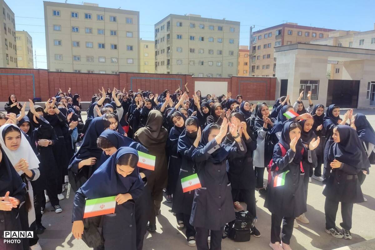 جشن جوانه‌ها در مدرسه خوارزمی رباط کریم