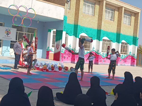 المپیاد ورزشی مدارس بهاباد با شور و نشاط