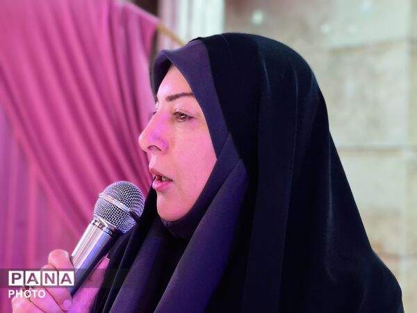 مراسم تجلیل و تقدیر از فرهنگیان در عنبرآباد