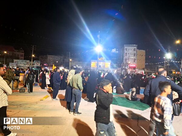 تجمع برای حمایت از رزمندگان کشور در شهر دهدشت 