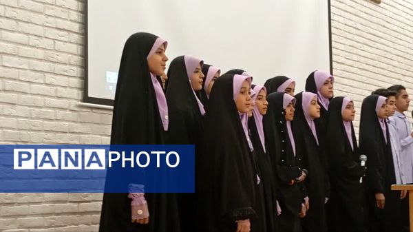 نشست صمیمی جوانان با حضرت آیت الله نورمفیدی