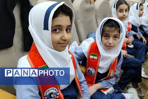 مراسم اختتامیه یادواره شهدا با حضور مدارس شاهد ناحیه یک سنندج