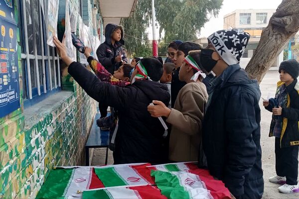 نمایشگاه ایرانمون در دبستان علی ابن ابی طالب 