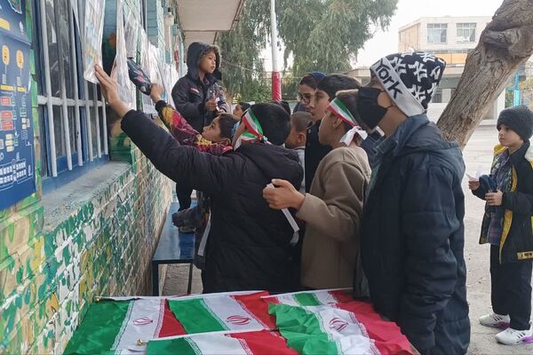 نمایشگاه ایرانمون در دبستان علی ابن ابی طالب 