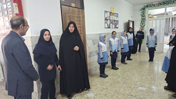 جلسه سفیران سلامت در دبستان دخترانه فرهنگیان ۲ 