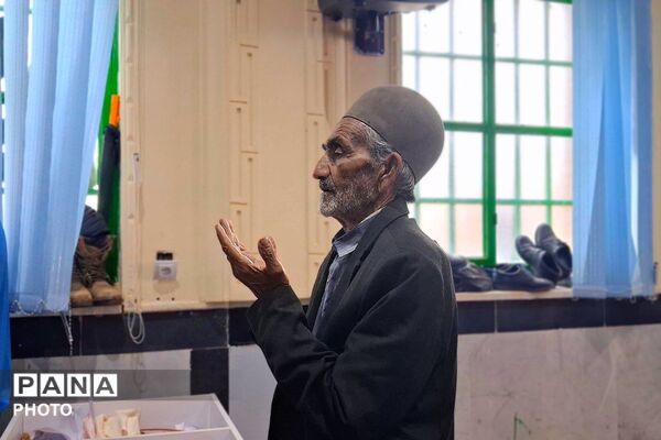 نماز عید فطر در شهرستان باشت مصلی امام خمینی (ره)