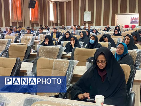 همایش مدیران مدارس شهرستان مه‌ولات در آستانه هفته بزرگداشت مقام والای معلم