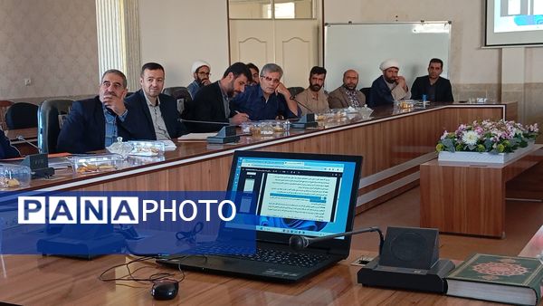 نشست توانمندسازی مدیران و مشاوران مدارس بن با محوریت پیشگیری از آسیب‌های اجتماعی