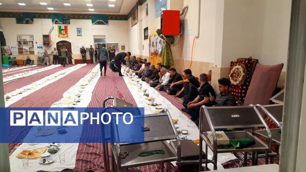 افطاری به مناسبت شب قدر در مسجد چهارده معصوم الغدیر 