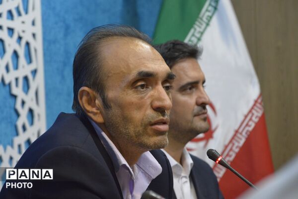 آیین تجلیل از نخبگان پرورشی در بهارستان‌دو