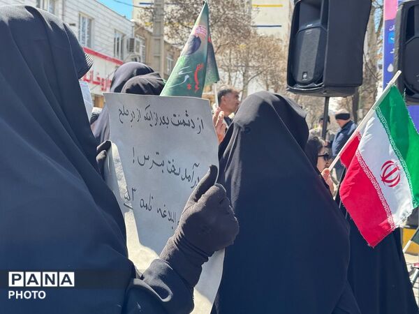 خروش مؤمنان در دسته عزاداری رهبر