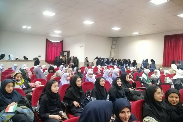 جشنواره دانش‌آموزی سرود در هنرستان سعادت پردیس 