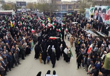 راهپیمایی باشکوه جان‌فدایی‌ها در نورآباد دلفان 