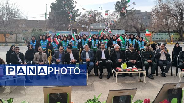 طنین گلبانگ انقلاب در دبیرستان شبانه روزی همای رحمت شهرستان سرخس