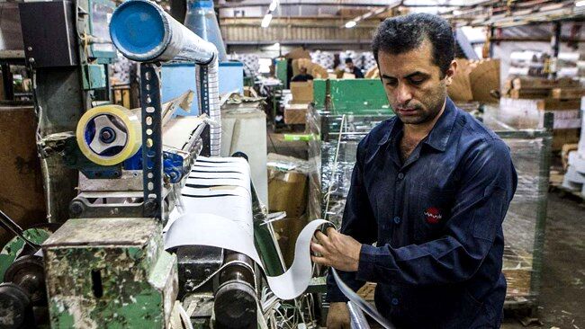 دولت نظارت، هدایت، حمایت و پشتیبانی از امور صنعت را بر عهده بگیرد